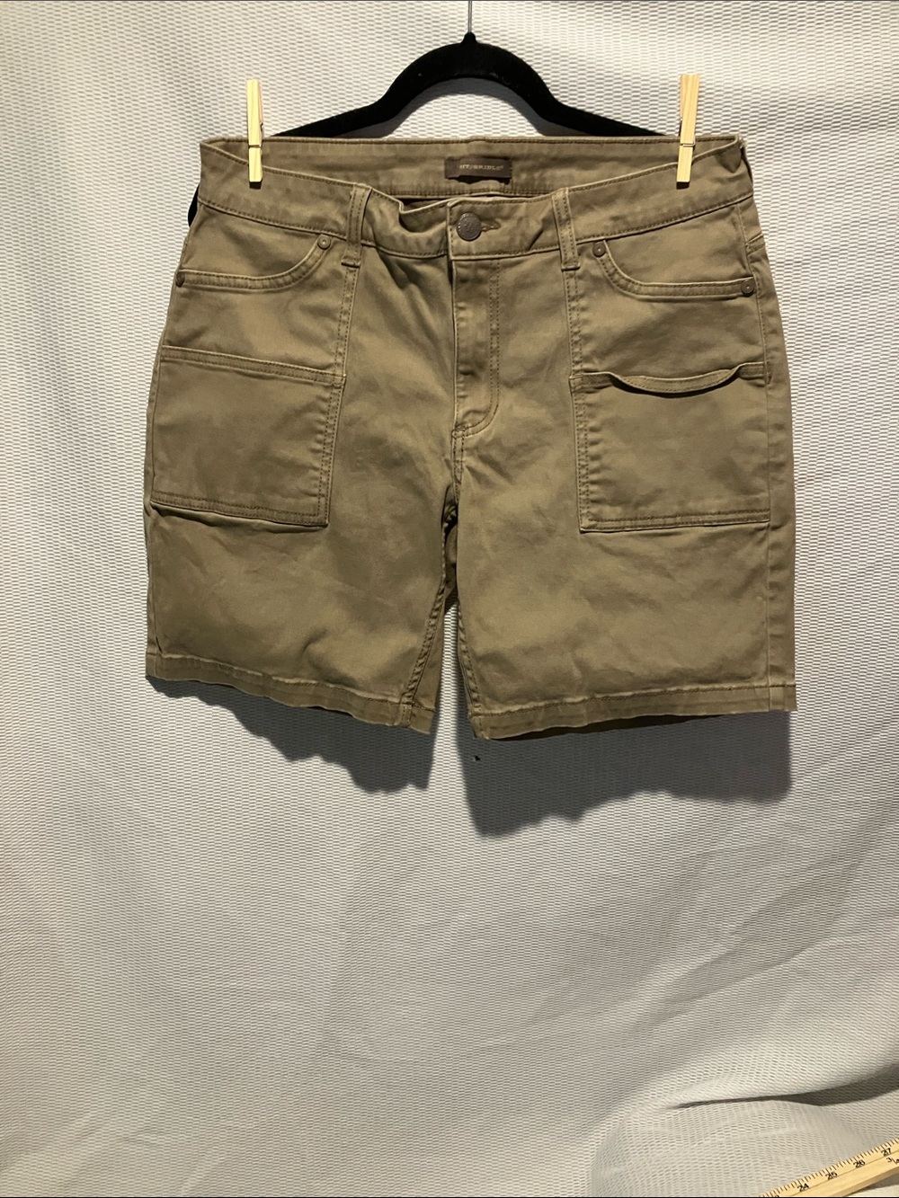 Bit & Bridle tan Cargo Shorts